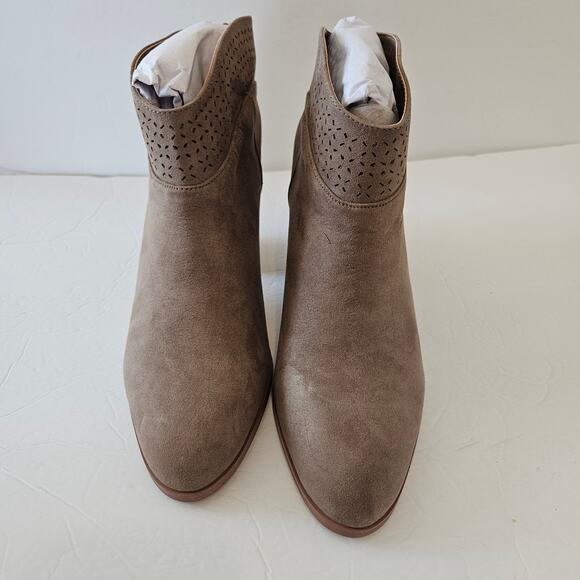 Violet & Red Jackson Lazer Cut Topline Bootie Taupe Women 9 Boho Western Neutral - Picture 2 of 9